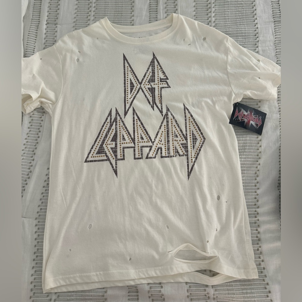 Def Leopard distressed  band tee